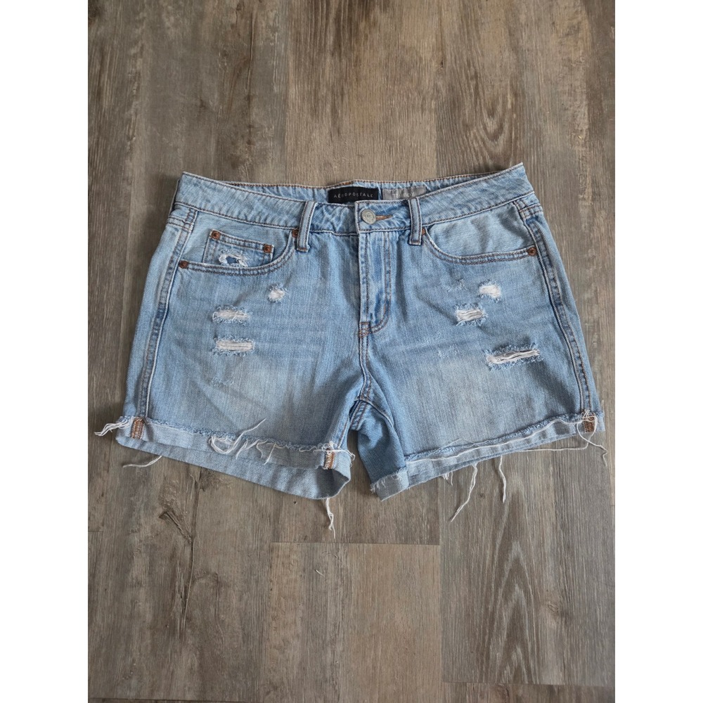 Aeropostale Tomboy Light Wash Distressed Denim Shorts Size 6 Raw Hem